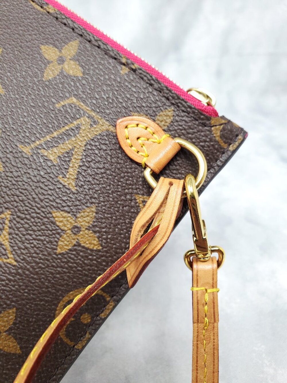 Louis Vuitton Neverfull MM Pochette Monogram Canvas Wristlet Pouch - Picture 11 of 12